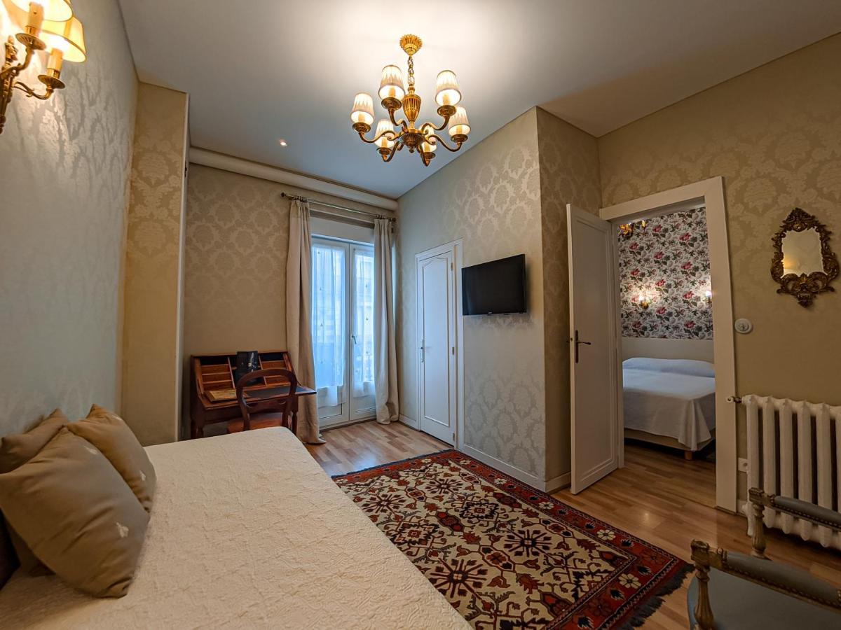 Hotel De L'Abeille Orléans Esterno foto