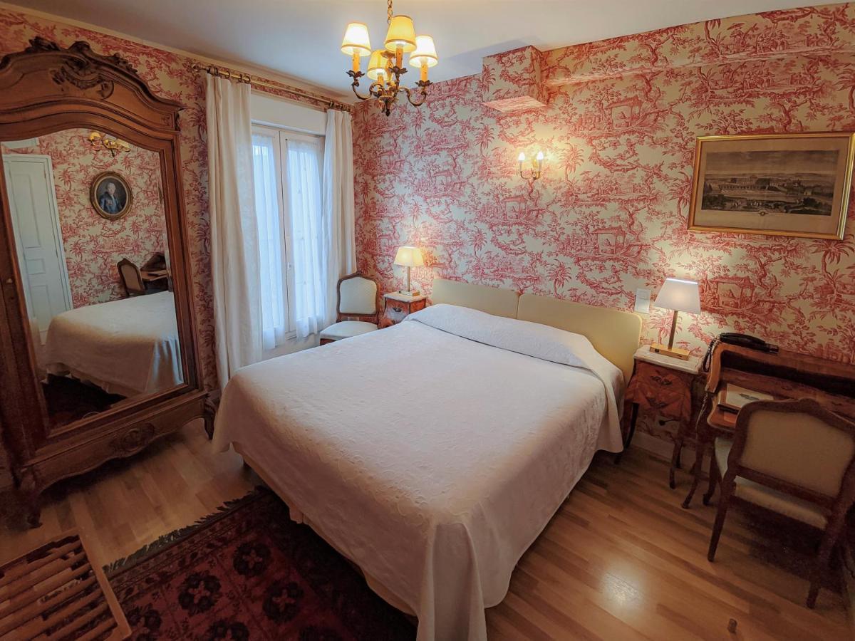 Hotel De L'Abeille Orléans Esterno foto