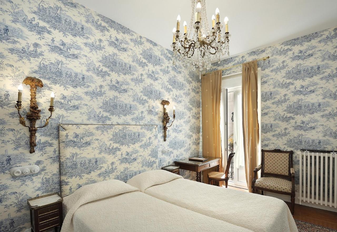 Hotel De L'Abeille Orléans Esterno foto
