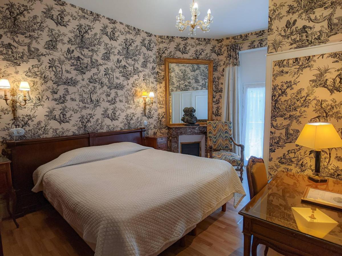 Hotel De L'Abeille Orléans Esterno foto
